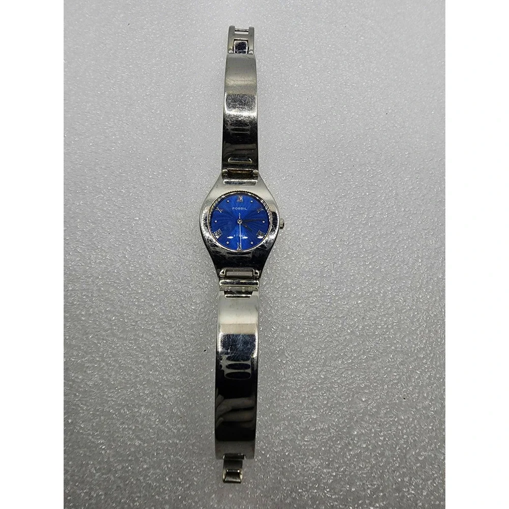 Fossil Steel Blue Watch FS-2562 Stainless Cuff Bracelet Silver Fashion Roman VTG - Picture 2 of 6